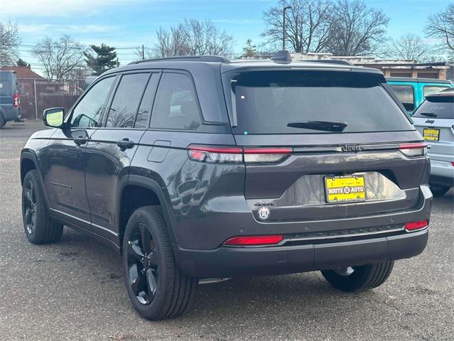 new 2025 Jeep Grand Cherokee car, priced at $41,275