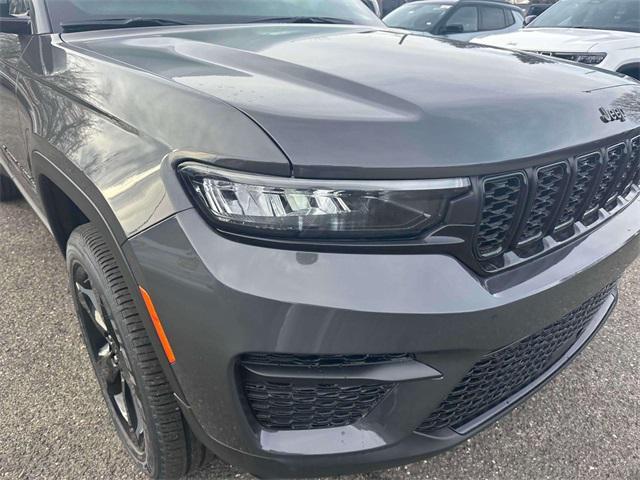 new 2025 Jeep Grand Cherokee car, priced at $41,275