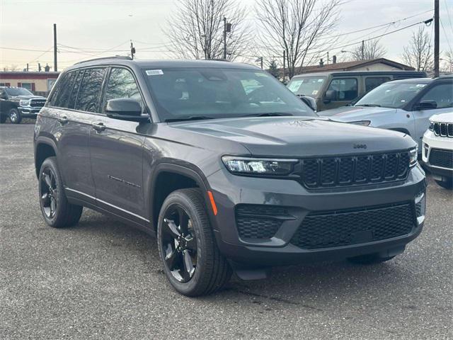 new 2025 Jeep Grand Cherokee car, priced at $41,275