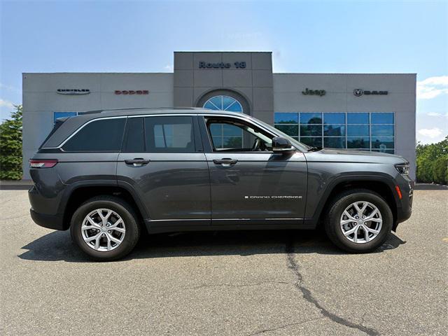 used 2022 Jeep Grand Cherokee car, priced at $37,990