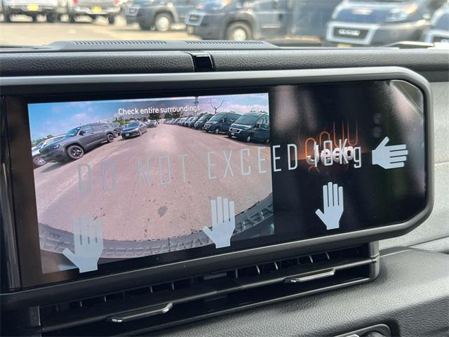new 2025 Jeep Wrangler car