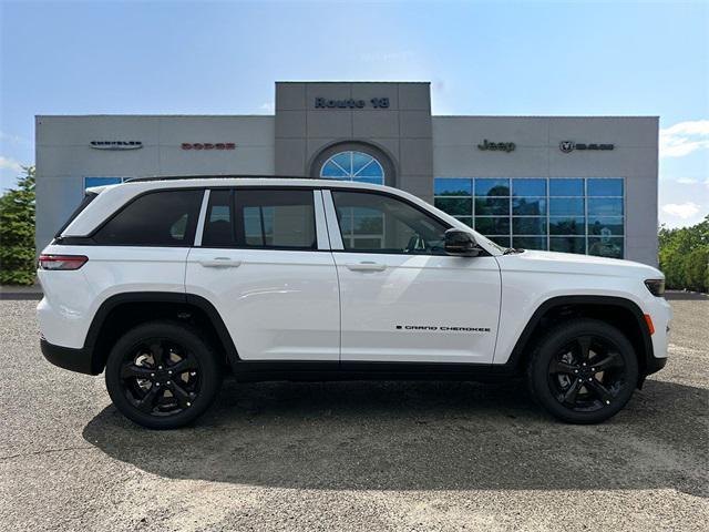 new 2025 Jeep Grand Cherokee car, priced at $47,580