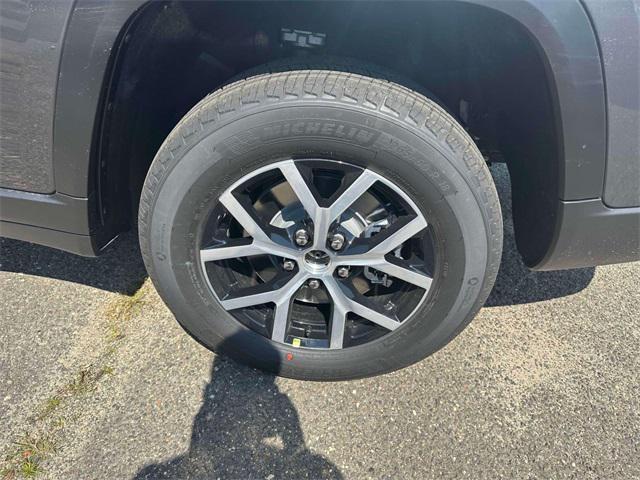 new 2024 Jeep Grand Cherokee L car, priced at $46,010