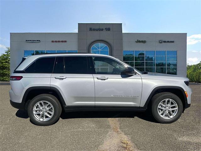 new 2025 Jeep Grand Cherokee car, priced at $39,070