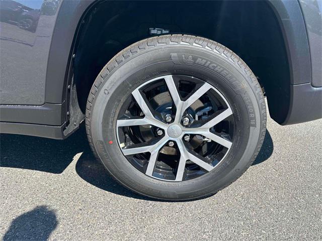 new 2025 Jeep Grand Cherokee car, priced at $42,845