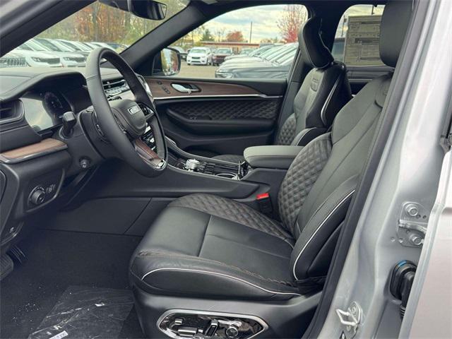 new 2025 Jeep Grand Cherokee car, priced at $62,605