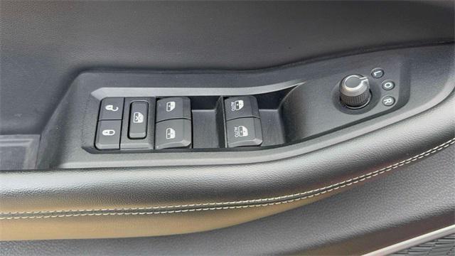 used 2022 Jeep Grand Cherokee car, priced at $27,995