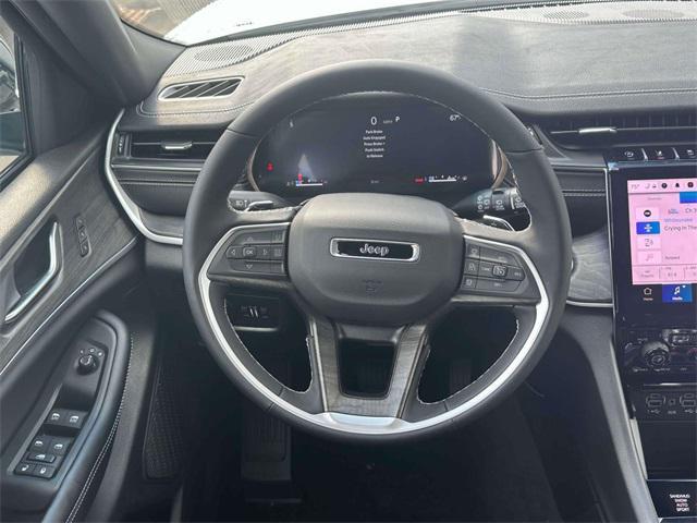 new 2025 Jeep Grand Cherokee car, priced at $49,335