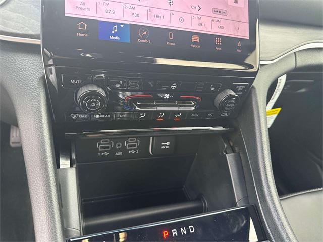 new 2025 Jeep Grand Cherokee car, priced at $49,335