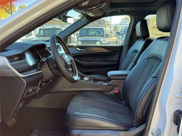 new 2025 Jeep Grand Cherokee L car, priced at $47,155
