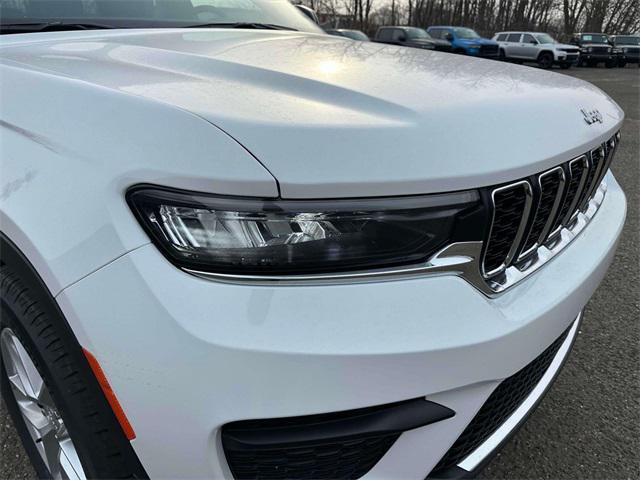 new 2025 Jeep Grand Cherokee car, priced at $38,475