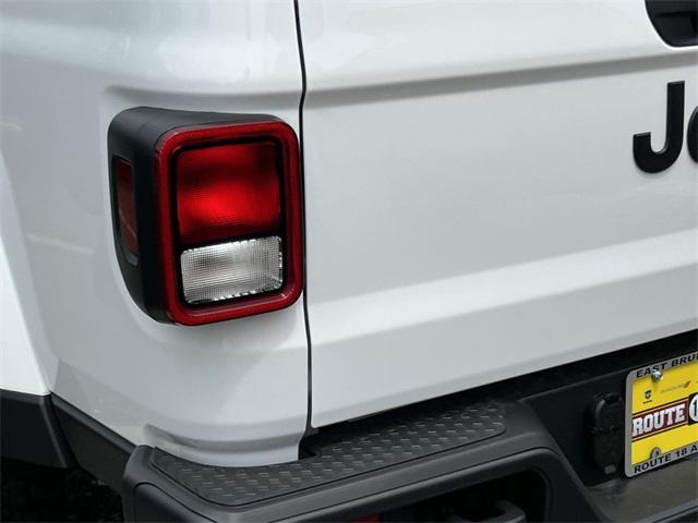 new 2025 Jeep Gladiator car, priced at $43,287