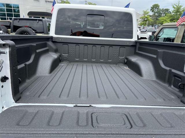 new 2025 Jeep Gladiator car, priced at $43,287
