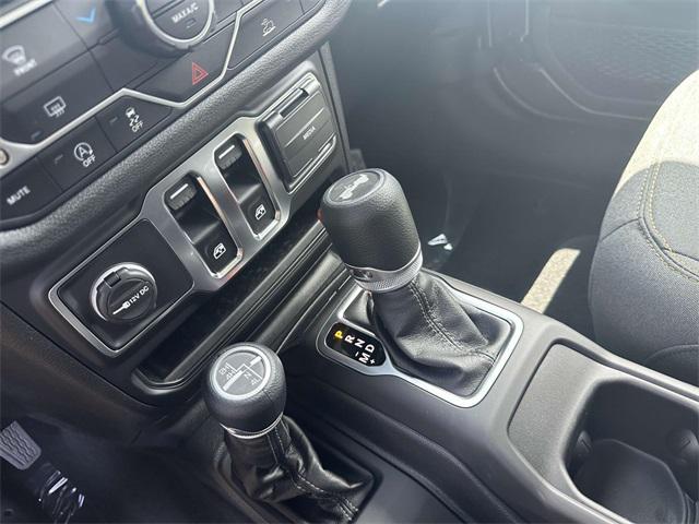new 2025 Jeep Wrangler car, priced at $32,958