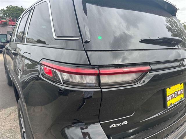 new 2025 Jeep Grand Cherokee car, priced at $43,996