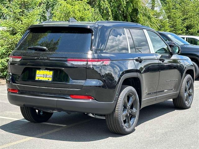 new 2025 Jeep Grand Cherokee car, priced at $49,135