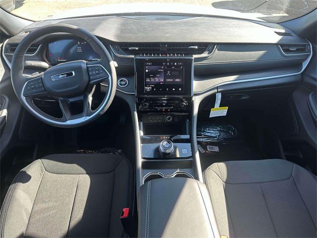 new 2025 Jeep Grand Cherokee car, priced at $41,770