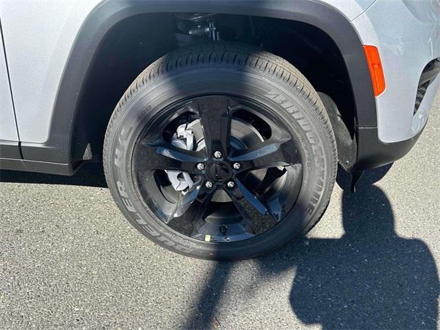 new 2025 Jeep Grand Cherokee car, priced at $49,170