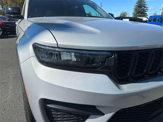 new 2025 Jeep Grand Cherokee car, priced at $49,170