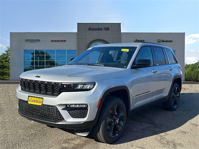 new 2024 Jeep Grand Cherokee car, priced at $43,615