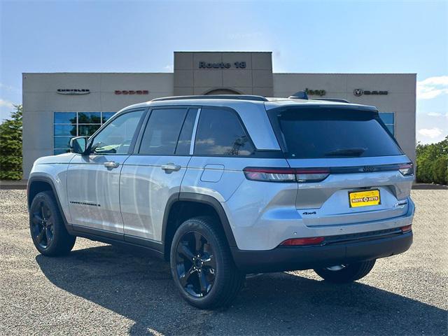 new 2024 Jeep Grand Cherokee car, priced at $43,615