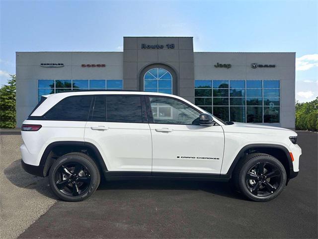 new 2025 Jeep Grand Cherokee car, priced at $46,025