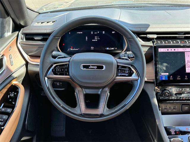 new 2025 Jeep Grand Cherokee car, priced at $58,155