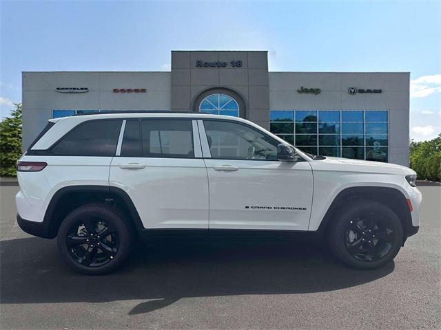 new 2025 Jeep Grand Cherokee car, priced at $46,126