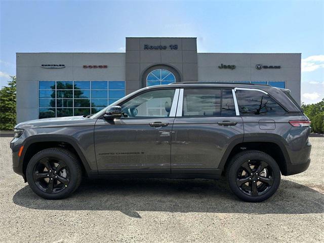 new 2025 Jeep Grand Cherokee car, priced at $47,635