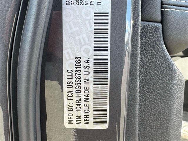 new 2025 Jeep Grand Cherokee car, priced at $49,085