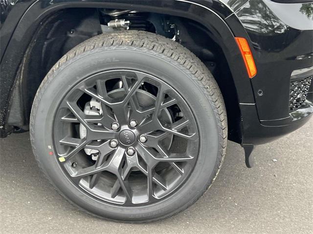 new 2025 Jeep Grand Cherokee L car, priced at $64,180