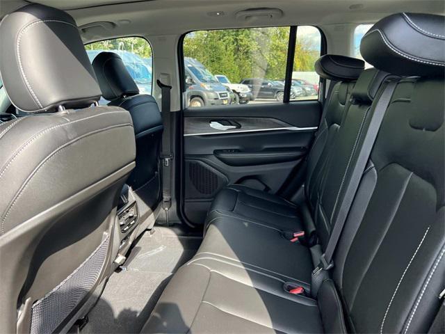 new 2025 Jeep Grand Cherokee car, priced at $43,401