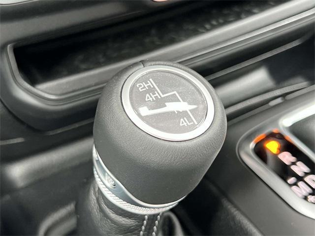 new 2025 Jeep Gladiator car, priced at $43,882