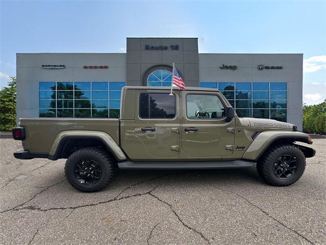 new 2025 Jeep Gladiator car, priced at $43,882