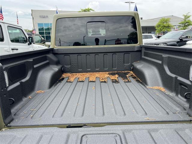 new 2025 Jeep Gladiator car, priced at $43,882