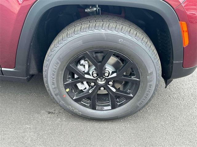 new 2025 Jeep Grand Cherokee car, priced at $43,330