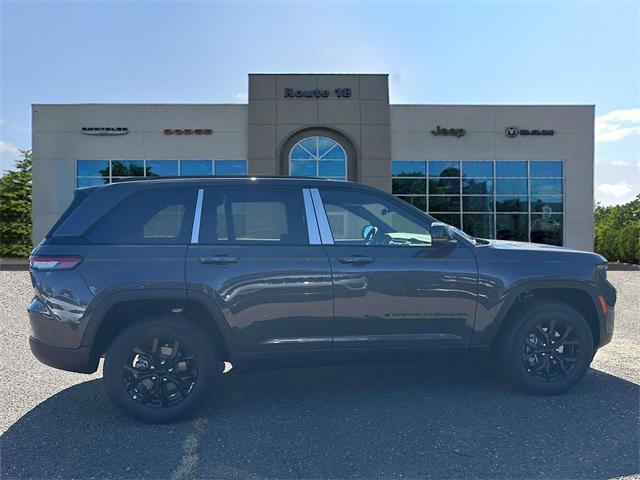 new 2025 Jeep Grand Cherokee car, priced at $40,625