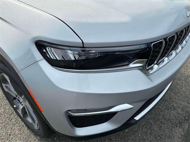 new 2025 Jeep Grand Cherokee car, priced at $47,621