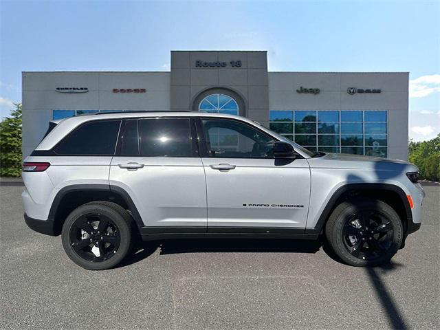 new 2025 Jeep Grand Cherokee car, priced at $42,270