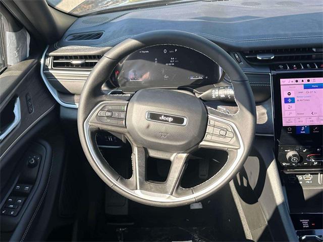 new 2025 Jeep Grand Cherokee car, priced at $49,051