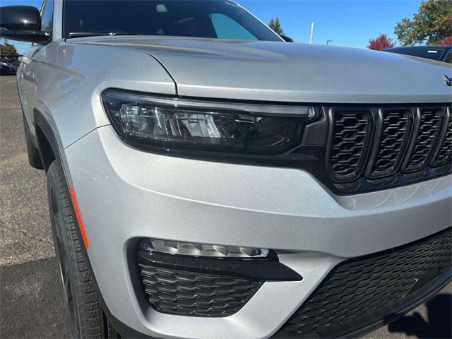 new 2024 Jeep Grand Cherokee car, priced at $45,895