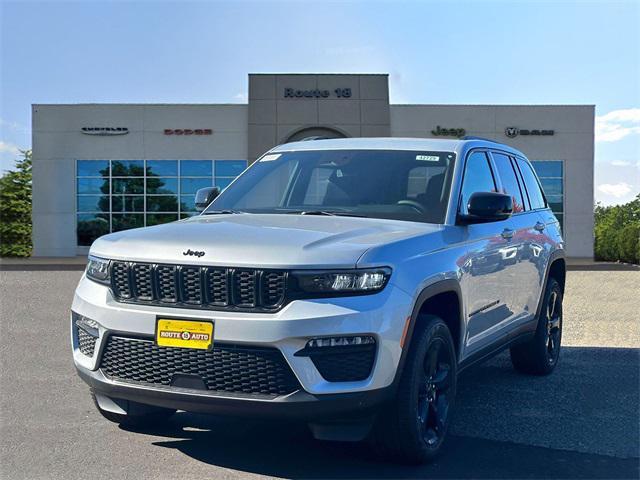 new 2024 Jeep Grand Cherokee car, priced at $45,895