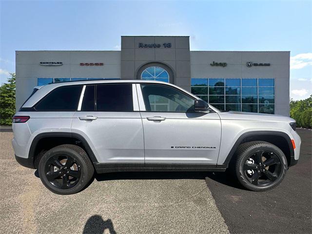 new 2024 Jeep Grand Cherokee car, priced at $45,895