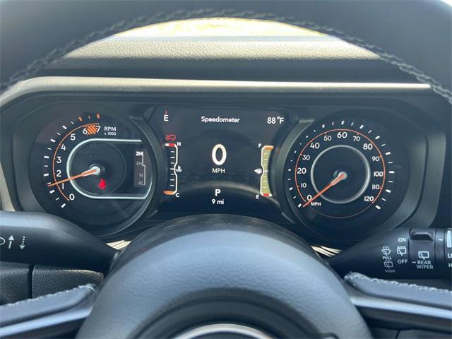 new 2025 Jeep Wrangler car, priced at $46,186