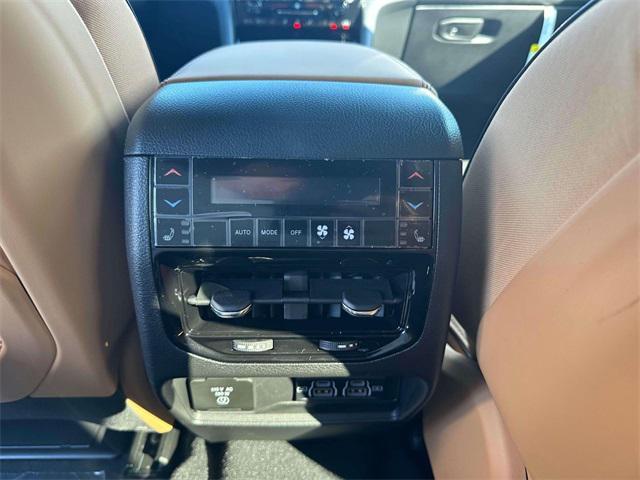 new 2025 Jeep Grand Cherokee L car, priced at $60,155