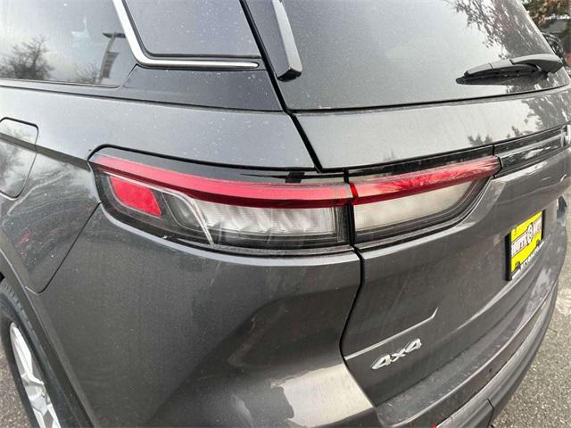 new 2025 Jeep Grand Cherokee car, priced at $40,770