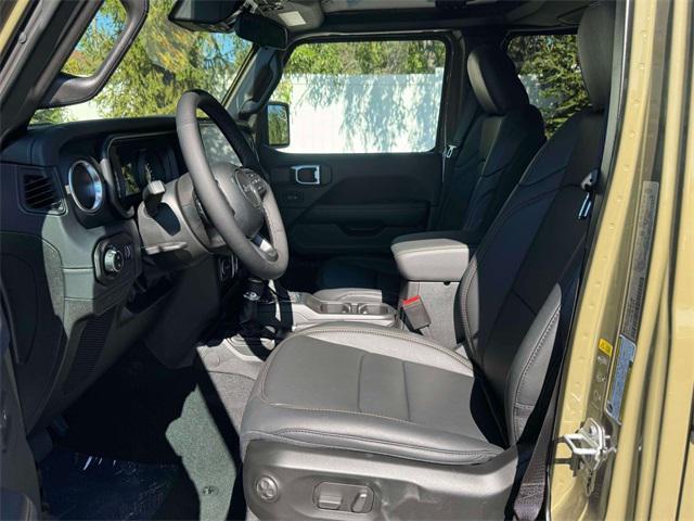new 2025 Jeep Gladiator car, priced at $45,160
