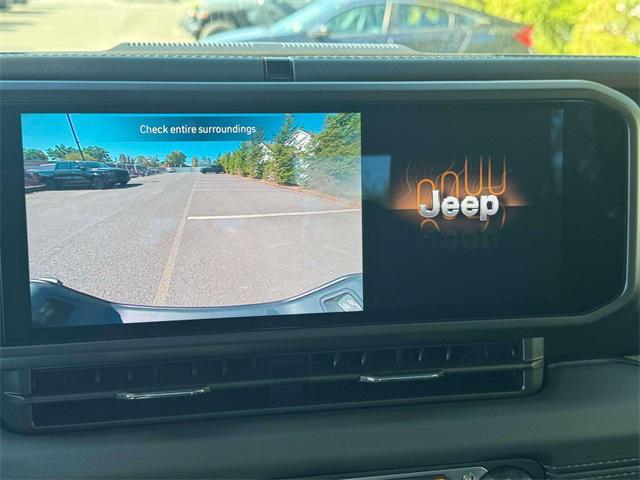 new 2025 Jeep Gladiator car, priced at $45,160