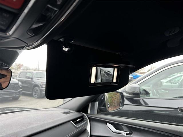 new 2025 Jeep Grand Cherokee car, priced at $46,400