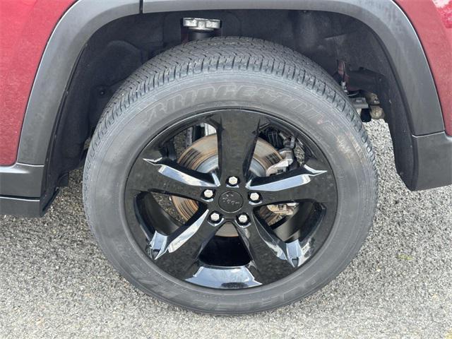 used 2023 Jeep Grand Cherokee car, priced at $38,990